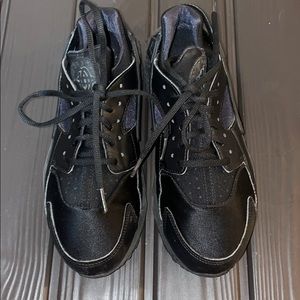 Nike Black huarache reflectives